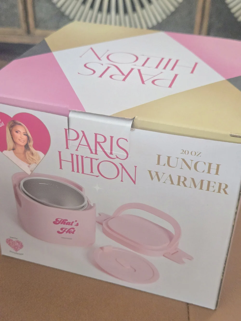 Paris Hilton Pink 20 oz Lunch Warmer - 